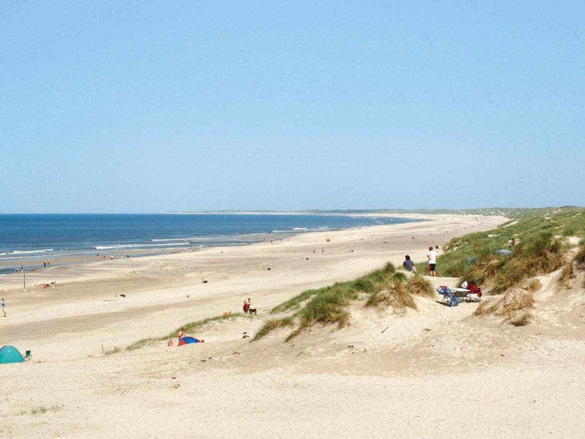 Two-Bedroom Holiday Home In Henne 7 Henne Strand Eksteriør bilde